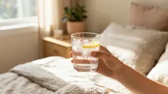 De ce se usucă gura dimineața și ce poți face în acest sens — un test simplu pe care îl poți face singur